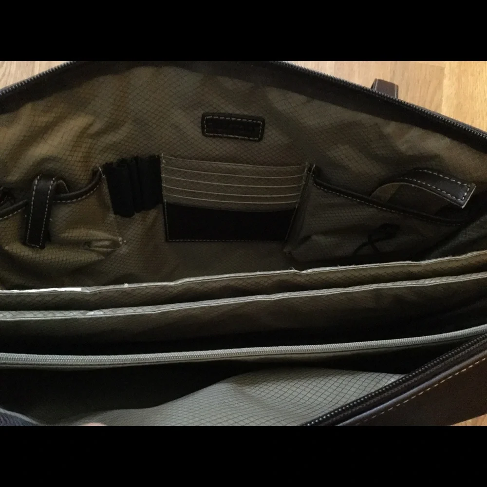 Buxton brown messenger bag laptop travel cary on commute bag unisex